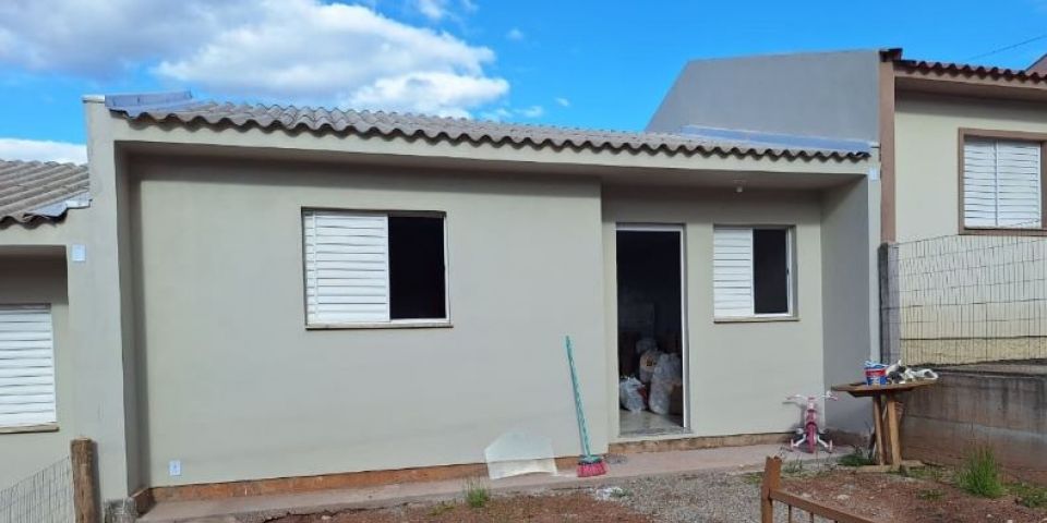 Famílias atingidas por enchente recebem novas moradias em Encruzilhada do Sul