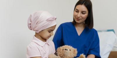 Setembro Dourado alerta para importância do diagnóstico precoce do câncer infantojuvenil