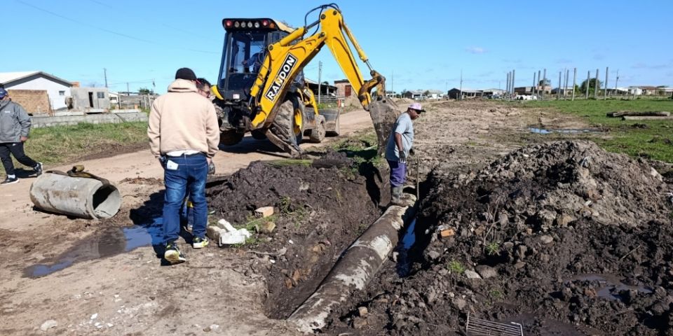 Secretaria de infraestrutura realiza reparos na rede pluvial em Camaquã 