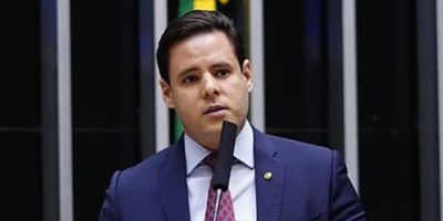 Moraes autoriza Bolsonaro a receber visita de relator da anistia