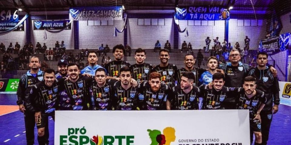Toninho marca duas vezes e Vélez Camaquã vence o União Castilhense por 5 a 1 no Gauchão Série B