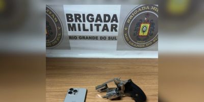 Homem de 26 anos é preso por posse ilegal de arma de fogo e receptação em Camaquã
