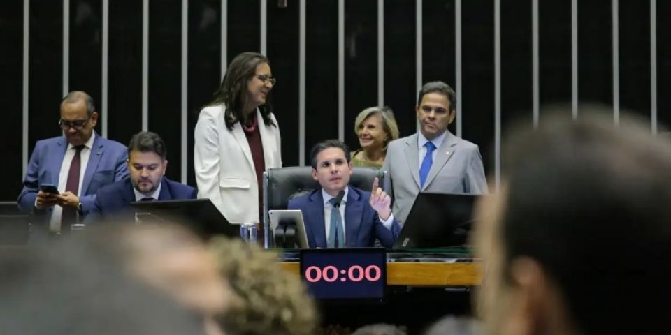 PEC da Blindagem pode barrar ações contra corrupção no uso de emendas