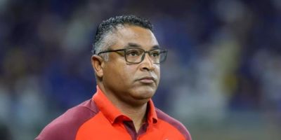 Inter demite o técnico Roger Machado após derrota de virada no Gre-Nal