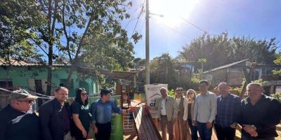 Inaugurados novos brinquedos da pracinha do CRAS Bom Sucesso em Camaquã