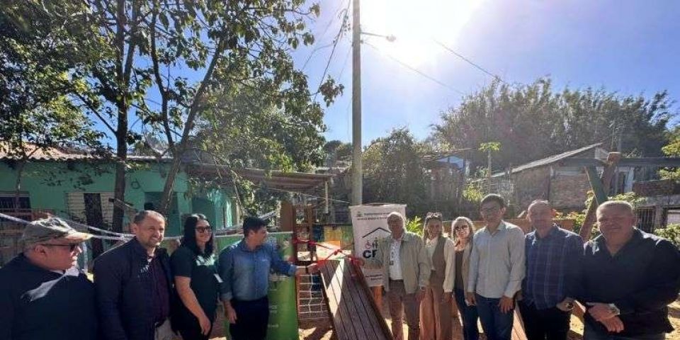 Inaugurados novos brinquedos da pracinha do CRAS Bom Sucesso em Camaquã