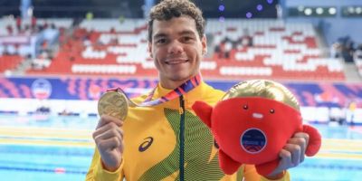 Gabriel Bandeira bate recorde no Mundial de natação de Singapura