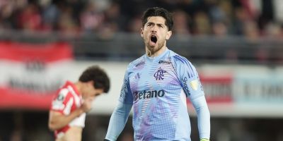 Rossi brilha nos pênaltis e Flamengo avança às semifinais da Libertadores