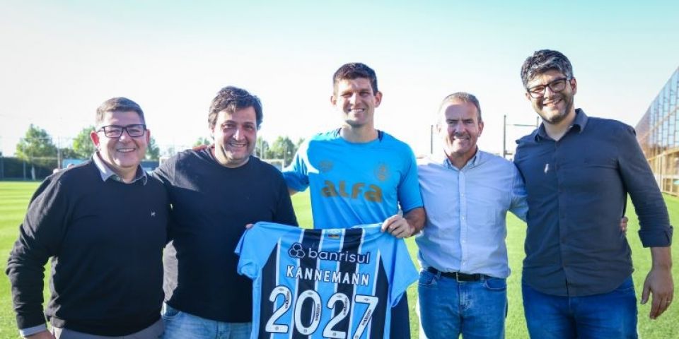 Grêmio renova contrato com o zagueiro Walter Kannemann