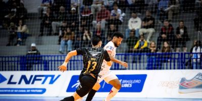 Vélez Camaquã empata com o Campo Mourão e define adversário na próxima fase da LNF