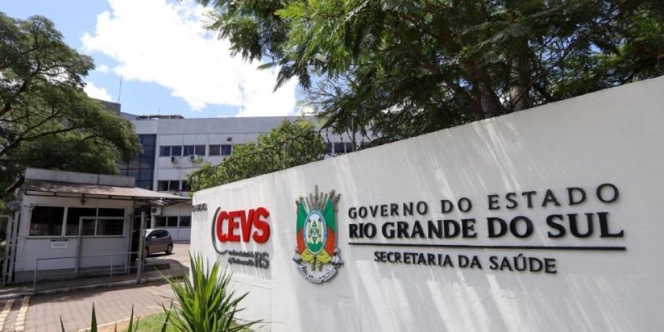 Eduardo Leite determina criação de comitê intersecretarial para acompanhar a presença de metanol em bebidas no RS