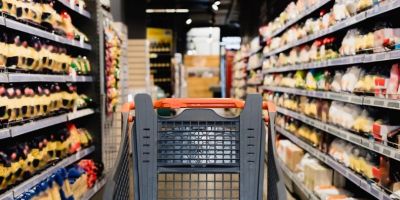 Preços dos alimentos caem pelo 4º mês consecutivo, segundo o IBGE