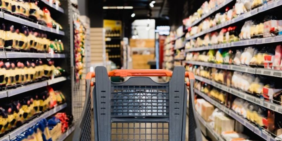 Preços dos alimentos caem pelo 4º mês consecutivo, segundo o IBGE