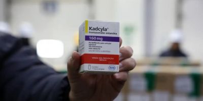 Brasil recebe lote de medicamento para tratar câncer de mama no SUS