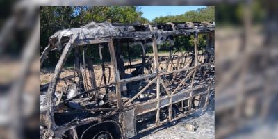 Pai relata preocupação após ônibus escolar pegar fogo no interior de Cerro Grande do Sul