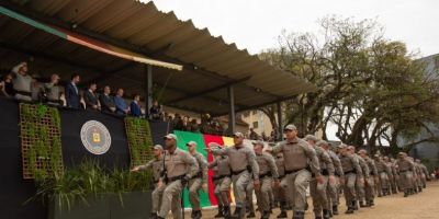 Brigada Militar realiza formatura de 356 novos soldados