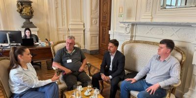 Reunião entre prefeito de Arambaré e governo gaúcho trata sobre contenção na orla da praia