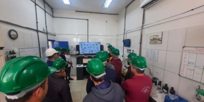 Corsan recebe alunos do IFSul de Camaquã para visita à Estação de Tratamento de Água 