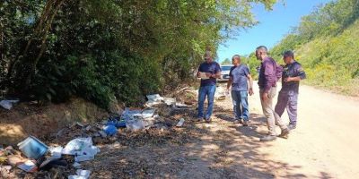 Prefeitura de Camaquã inicia mutirão de conscientização e notificação sobre descarte irregular de lixo