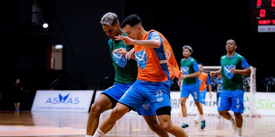 Decisão: Vélez Camaquã finaliza preparação para confronto contra o Joinville pela LNF