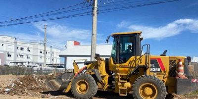 Prefeitura de Camaquã realiza serviços de limpeza e manutenção nos bairros Viégas e Planejado Pires