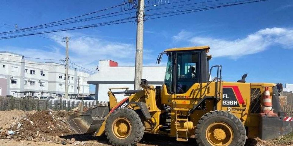 Prefeitura de Camaquã realiza serviços de limpeza e manutenção nos bairros Viégas e Planejado Pires