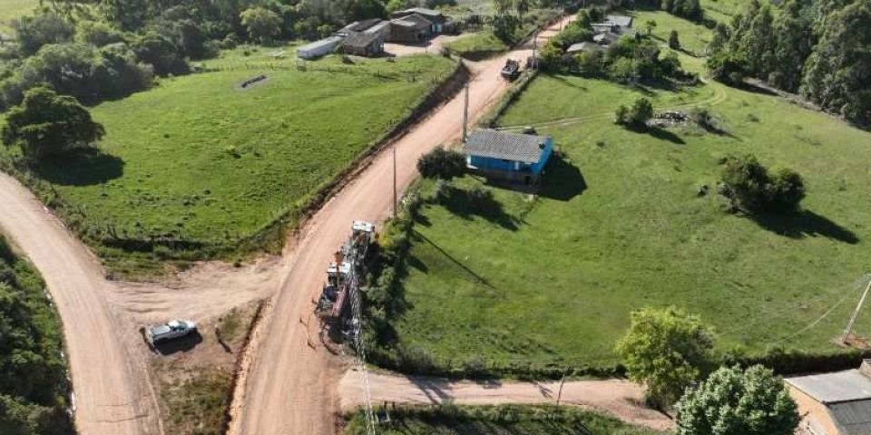 CEEE Equatorial investe mais de R$ 1,1 milhão em melhorias na rede elétrica de Amaral Ferrador