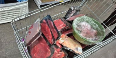 Cerca de 900 kg de produtos impróprios para o consumo são apreendidos em Sertão Santana