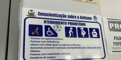 Camaquã inicia instalação de placas de atendimento prioritário para pessoas com Transtorno do Espectro Autista 