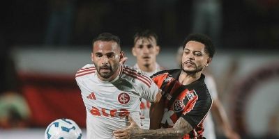 Inter perde para o Vitória e se aproxima da zona de rebaixamento do Brasileirão