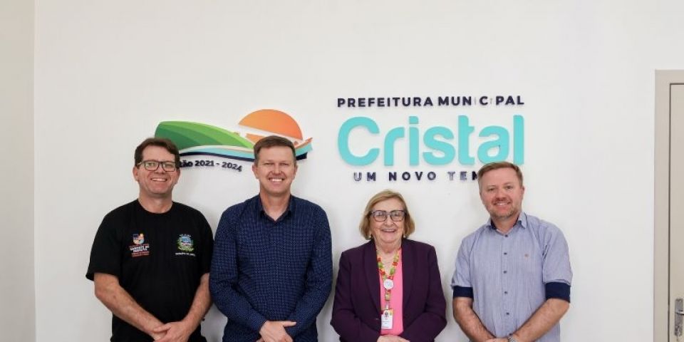 Secretária adjunta de Obras Públicas do RS visita Cristal para falar sobre as obras no CIEP