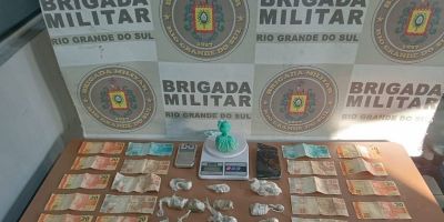 Jovem de 17 anos é apreendido com maconha, crack e dinheiro em Pelotas
