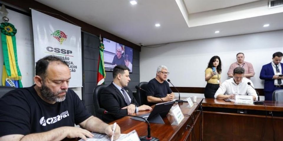 Dirigentes do Cpers buscam melhores condições de trabalho para professores contratados