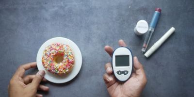 Consumir doces causa diabetes? Confira 10 mitos sobre a doença