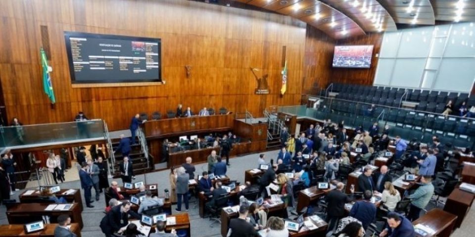 Executivo gaúcho protocola 21 projetos na Assembleia Legislativa