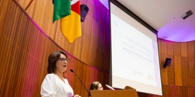Primeiro Encontro Estadual de Mulheres debate tecnologia e cultura da violência em Porto Alegre