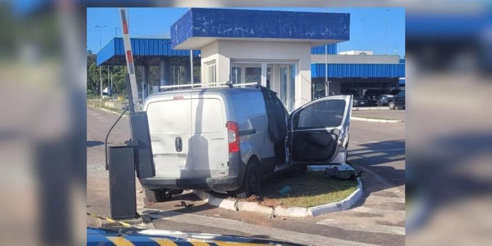 Uruguaio de 61 anos morre após bater veículo contra guarita de Aduana na BR-471 no RS
