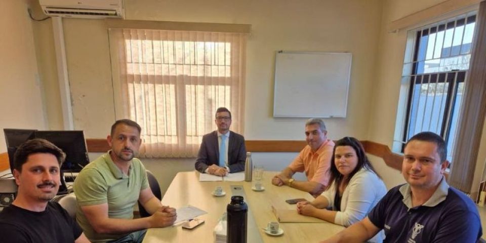 Reunião no Ministério Público cobra soluções para a ERS-350 entre Camaquã e Arambaré