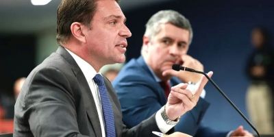 Moraes determina prisão de Ramagem após deputado ser visto em Miami