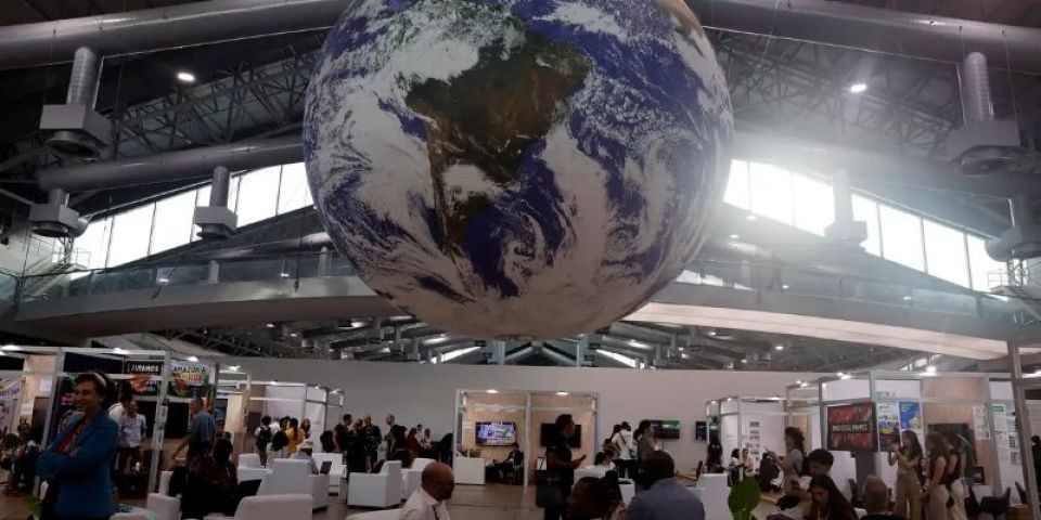 Cientistas criticam ausência de combustíveis fósseis em texto da COP30 
