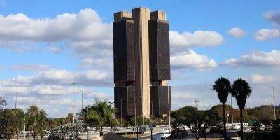 Inflação de 2025 ficará abaixo do teto da meta, em 4,45% 