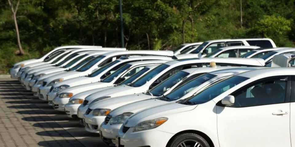 Consultoria aponta queda na compra de carros brancos