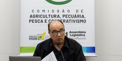 Comissão de Agricultura realiza audiência pública sobre a crise na cadeia produtiva do leite no RS