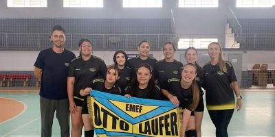 EMEF Otto Laufer de Camaquã conquista título no vôlei feminino em etapa dos JERGS