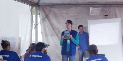 Colaboradores recebem cartilha sobre prevenção de queimadas