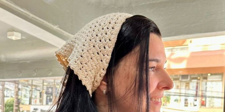 Fios em Alta: Crochê e Tricô Invadem a Moda das Estações Quentes