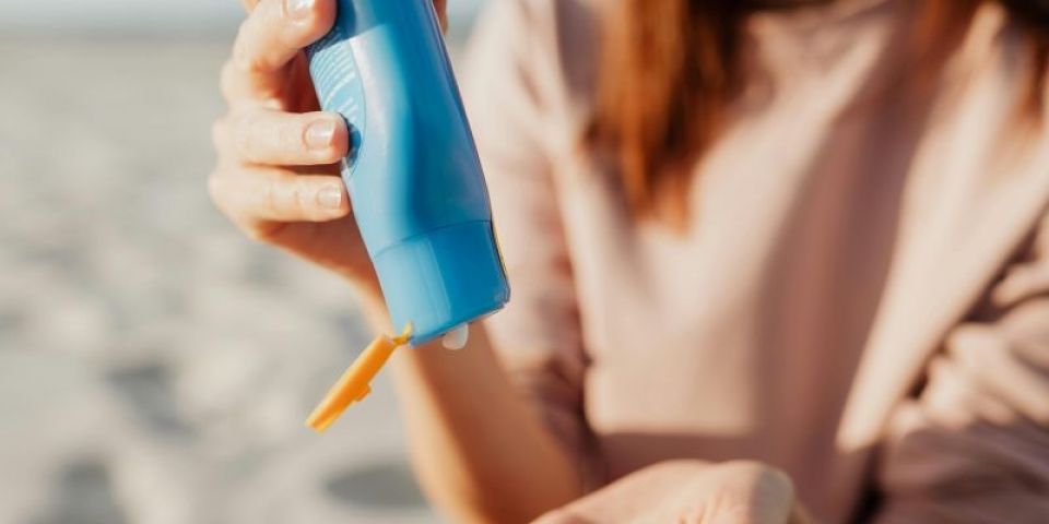 Tendência anti-protetor solar é um ataque à saúde pública, alerta SBD-RS