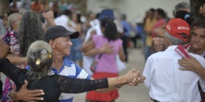 Expectativa de vida no país sobe para 76,6 anos, a maior já registrada