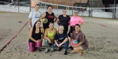 ASSTBM-Pel tem torneio de vôlei de duplas  em seu calendário esportivo