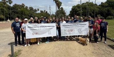   Pediatras fazem ato de mobilização em Porto Alegre em defesa da presença do especialista na Atenção Primária